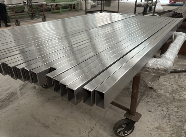 内蒙古新能源汽车用不锈钢方管 现货